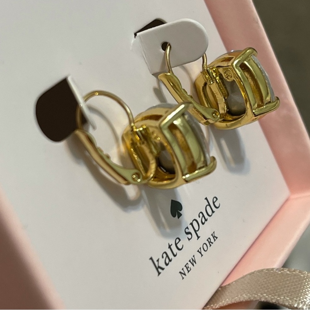 Kate spade earring Gold Clear with pink box - Picture 2 of 4